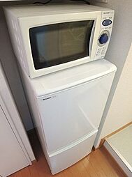 レオパレスイースト 201 2階1Kのリビング/ダイニング