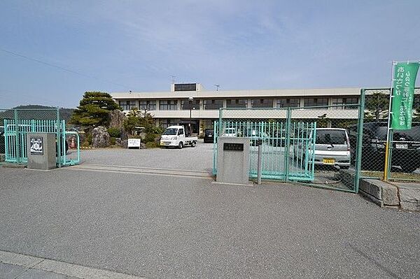米原市立息長小学校 2200m