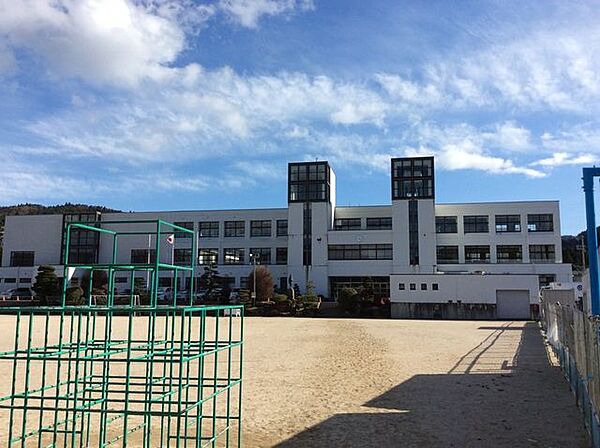 米原市立柏原小学校 1400m