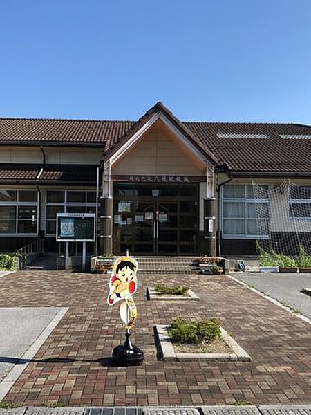 六荘幼稚園 360m