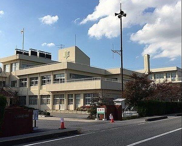 長浜市立北小学校 310m