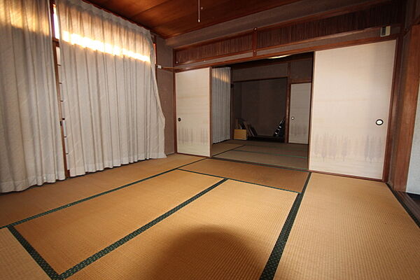 １階・和室８帖
