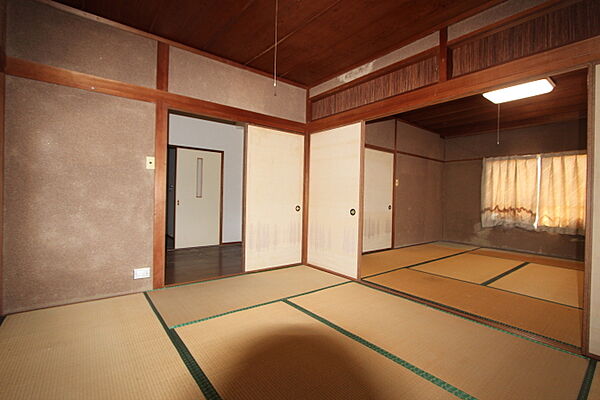 １階・和室二間続き