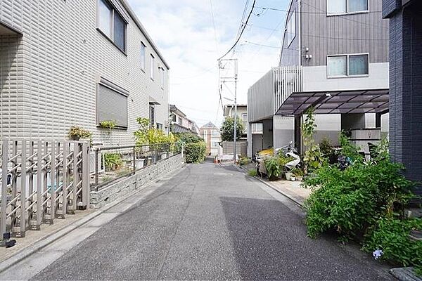 現地の周辺環境や駅までの道のりなど、住環境も合わせてご確認いただきながらご検討ください。