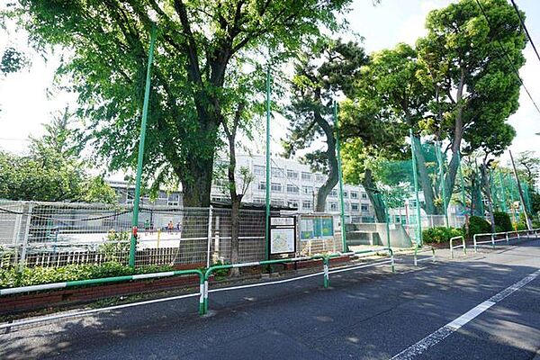 新宿区立落合第三小学校 徒歩5分。 390m