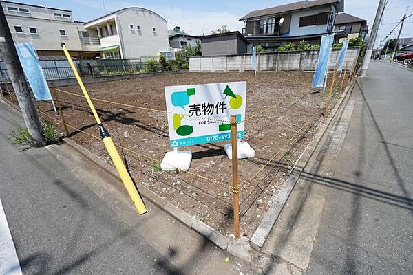 南道路に面した陽あたりの良い理想的な土地です。