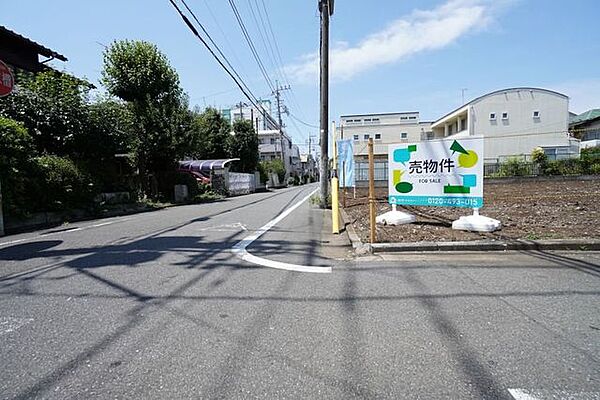 更地の状態ですのですぐに建築が始められます。土地の状況や隣地との境界が事前に確認できて安心です。