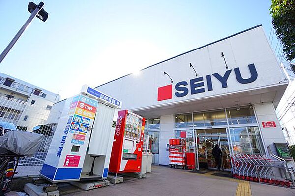 西友高井戸東店 徒歩10分。 730m