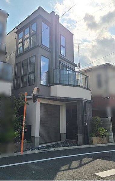 現地の周辺環境や駅までの道のりなど、住環境も合わせてご確認いただきながらご検討ください。