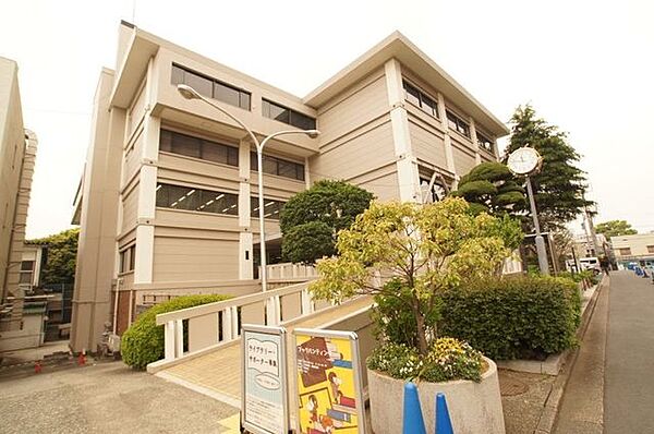 駒澤大学図書館 徒歩24分。 1870m