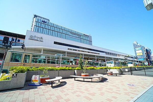 吉祥寺駅(JR 中央本線) 徒歩20分。不動の人気を誇る中央線のターミナル駅。北は西武線から南は京王線まで、広い範囲にバス便が走っている。緑豊かな「井の頭公園」は有名な桜の名所。食品から家電まで幅広…