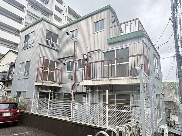 薬師駅北口商店街を抜けた閑静な住宅街！お気軽にお問い合わせください！