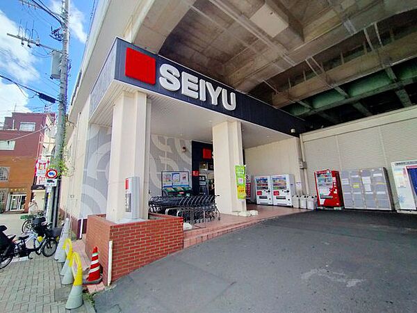 西友西荻窪店 徒歩6分。 470m