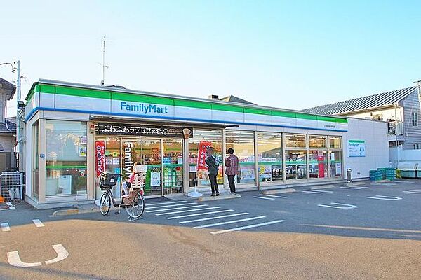 ファミリーマート小金井法政大学前店 徒歩5分。 350m