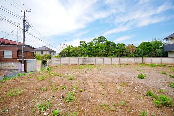 杉並区高井戸西2丁目の分譲地。全3区画です。バランスの良い理想的な土地形状です。土地の形がキレイだとプランニングがしやすいですね。