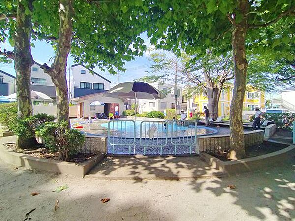 上鷺東公園 徒歩2分。 150m