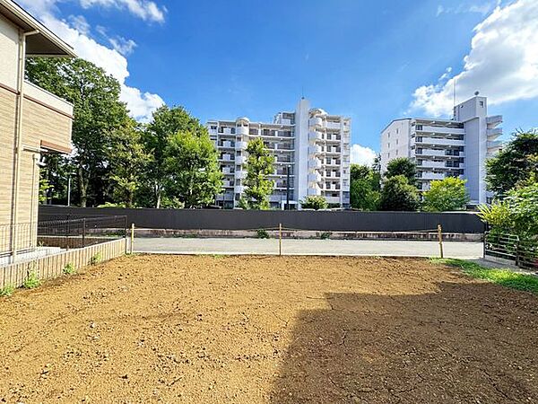 本地から南を見ると開放感にあふれた環境