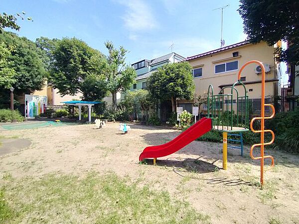堀ノ内三丁目公園 徒歩5分。 400m