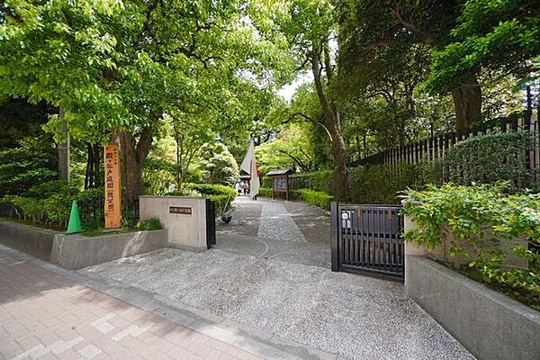 殿ケ谷戸公園 徒歩13分。 1030m