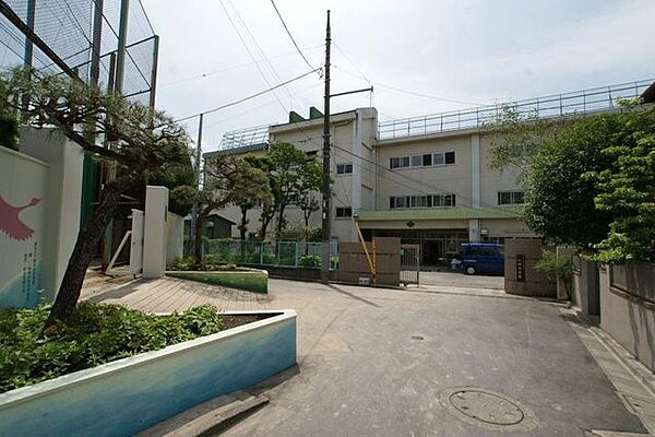 杉並区立和田中学校 徒歩8分。 570m
