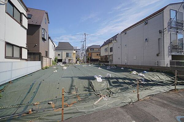 南側公道に面した陽当り良好な現地