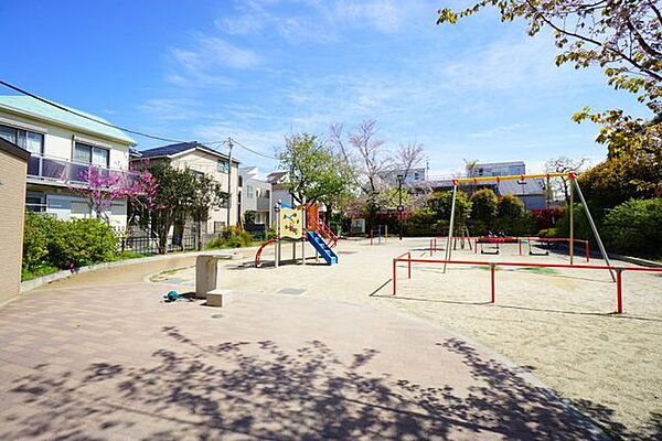 本天沼南公園 徒歩6分。 480m