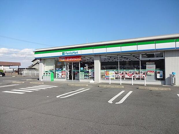 ファミリーマート津島越津町店24時間営業スローガンは「Fun＆Fresh」。驚きやワクワク感を与えるべく、商品改革に取り組んでいる。（電子マネー利用可　ＡＴＭあり　ネット通販あり）Tポイントサ…