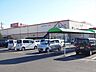 周辺：ピアゴ佐屋店営業時間：9時半～20時　駐車場：480台　「日常生活便利店」として、ファッションから食品まで地域密着型の品揃えとサービスを提供。 1160m