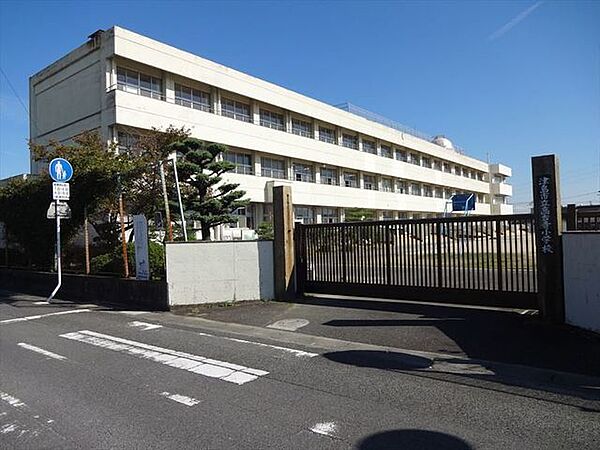 高台寺小学校知・徳・体の調和の取れた人間形成を図るとともに、豊かな人間性とよりよく生きる力を身につけた児童を育成する。(1)考える子(2)健康な子(3)明るい子・(4)感謝する子(5)正しい子…