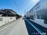 その他：間口約11.0mと広く、駐車スペース3台以上もプランしていただきやすいです。南向きの建築プランが可能。