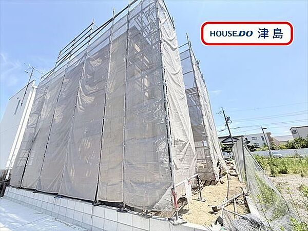 キッチン⇒洗面所⇒浴室への優れた動線は家事の負担を軽減。南側にお庭を配置し室内への陽当たりを確保。