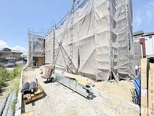全居室2面採光でどこのお部屋でも1日中安定した採光が入り、快適に過ごすことができそうです。