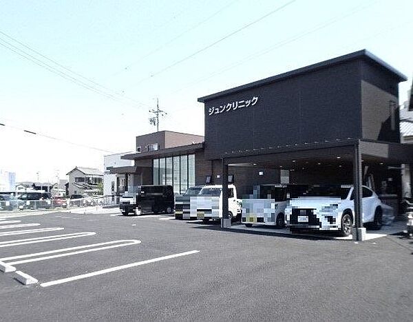 【ジュンクリニック】 診療科目：内科、皮膚科、泌尿器科、リハビリテーション科　診療時間：月火水金土9時～12時、月火水金16時30～19時　休診日：木・日・祝　アクセス：名鉄津島駅から徒歩約10分…