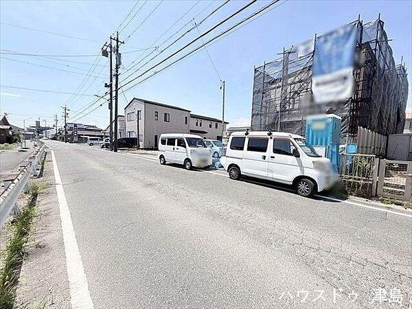 東側洋室は2ドア1ルームのため、家族のライスステージに合わせて部屋の仕切り方を自由にアレンジ可能です。