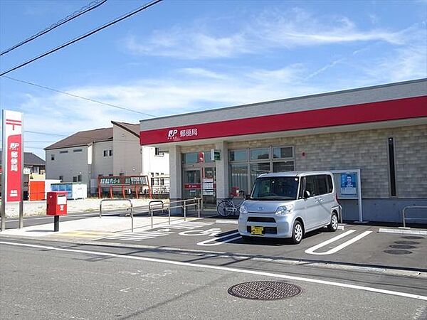 永和郵便局郵便窓口：平日9時～17時　貯金窓口：平日9時～16時　ＡＴＭ：平日9時～17時半、土日9時～17時　保険窓口：平日9時～16時　駐車場：10台 1310m