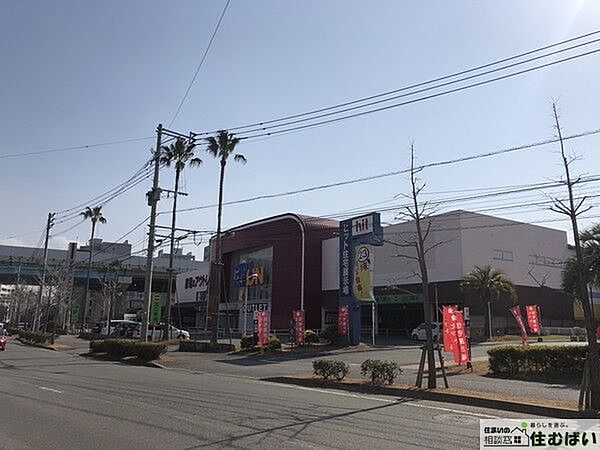 エディオンアウトレット香椎浜店 徒歩36分。より専門的な家電が必要な際も、電気屋さんが近辺にあれば困りません♪ 2850m