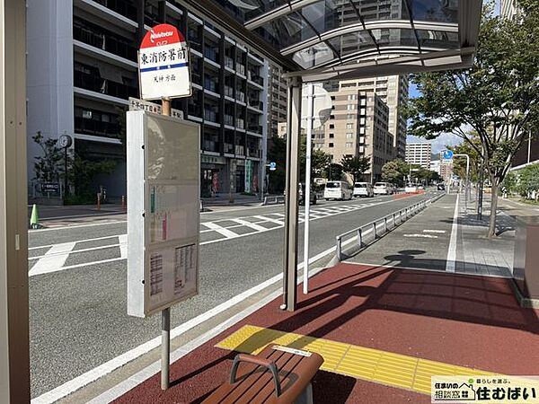 東消防署前 徒歩3分。移動手段はJR・西鉄以外にもバスがあり、ダブルアクセスで利便性◎ 150m