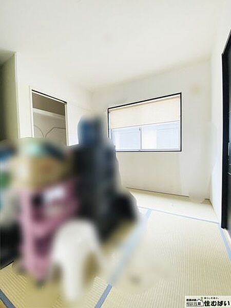 リビングから和室の様子が見れるので、小さなお子様のプレイルームやお昼寝の場所としても重宝します（＾＾）