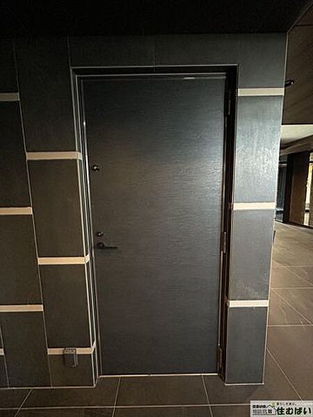 エントランスにトイレを設置！来客時や外出前後にも便利な使い勝手の良い配置です◎