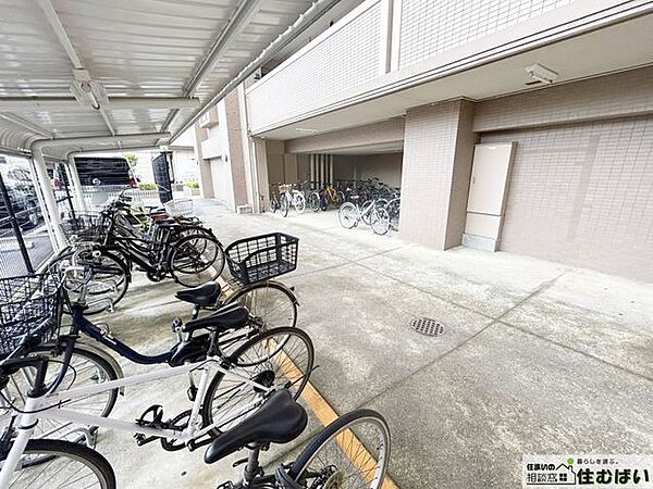 駐輪場