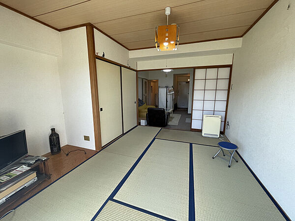 バルコニーから室内