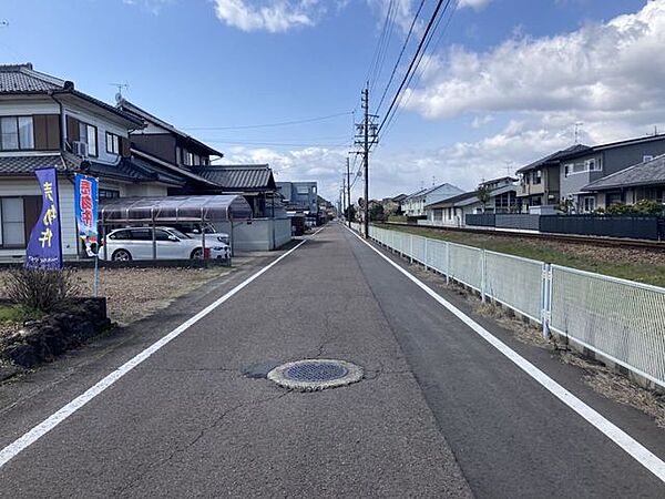 前面道路含む現地写真