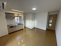 Osaka Metro千日前線 鶴橋駅 徒歩1分の賃貸マンション 5階1LDKのリビング/ダイニング