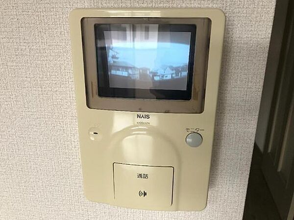 画像15:来客相手の顔が分かるＴＶドアホン（イメージ）