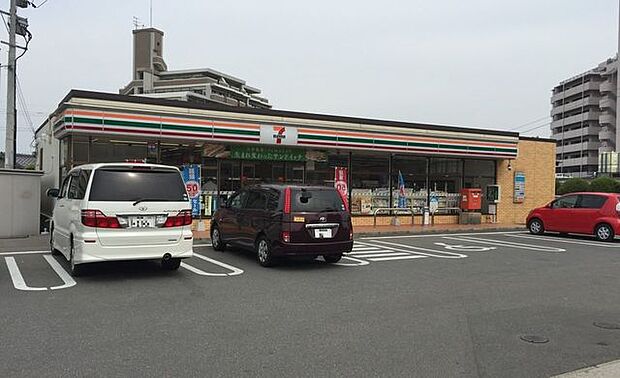セブンイレブン 那珂川片縄東店 400m