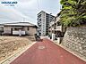 外観：前面道路含む現地写真