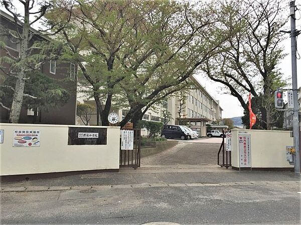 福岡市立弥永小学校 800m