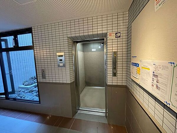 エレベータ