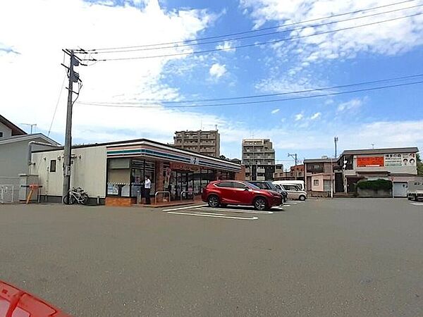 セブンイレブン 博多席田小学校前店 600m