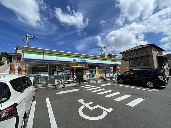 ファミリーマート福岡柳河内二丁目店 350m